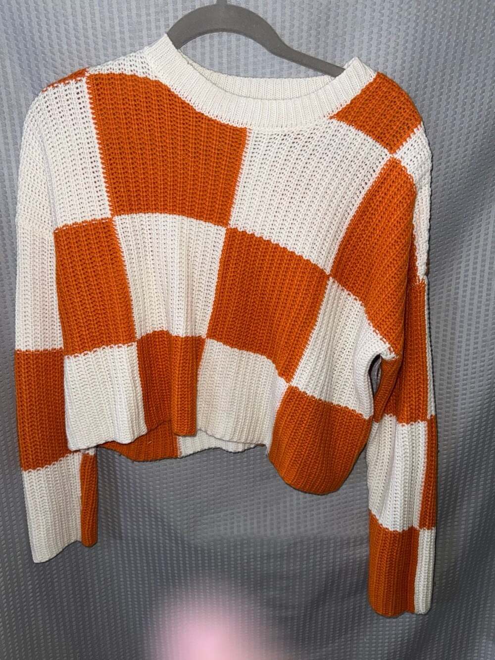 Moon & Madison Orange and White Checkerboard Cropped Sweater Size XS
